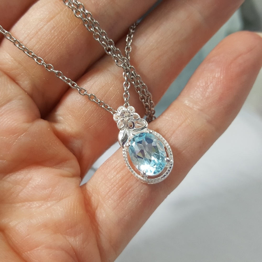 Sky Blue Topaz Pendant - Picture 3 of 6